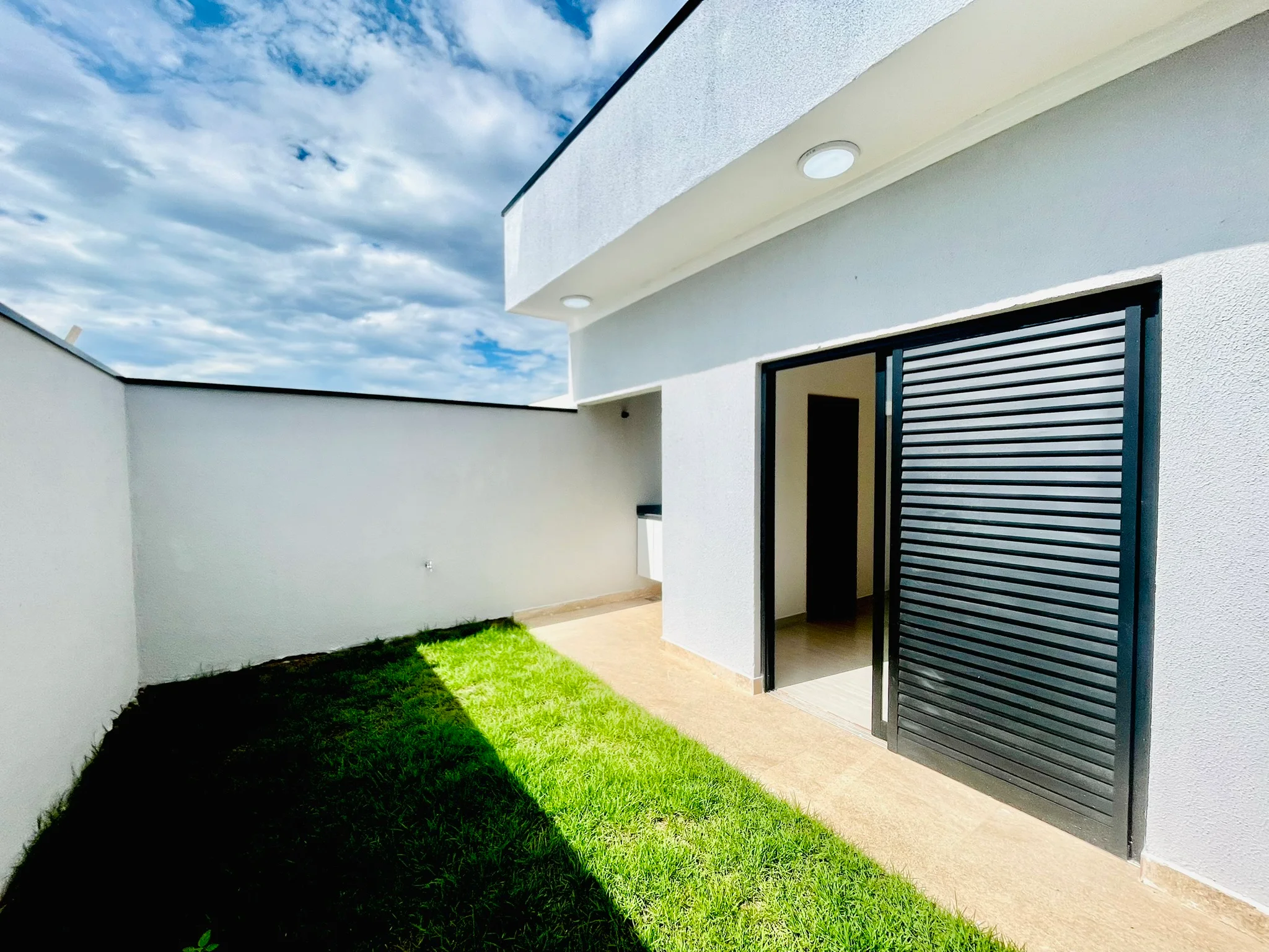 Casa para venda e locação, com 3 dormitórios no Condomínio Vila Romana em Pindamonhangaba/SP