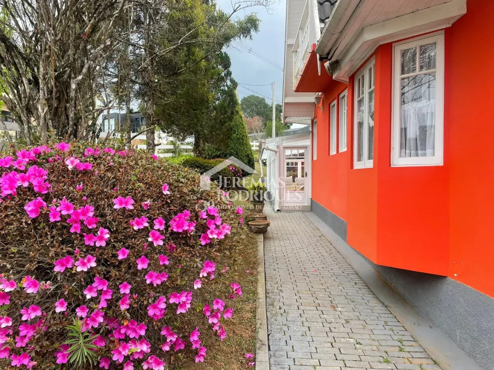 Casa com 6 dormitórios, 362 m² - Condomínio Iporanga, em Campos do Jordão/SP.