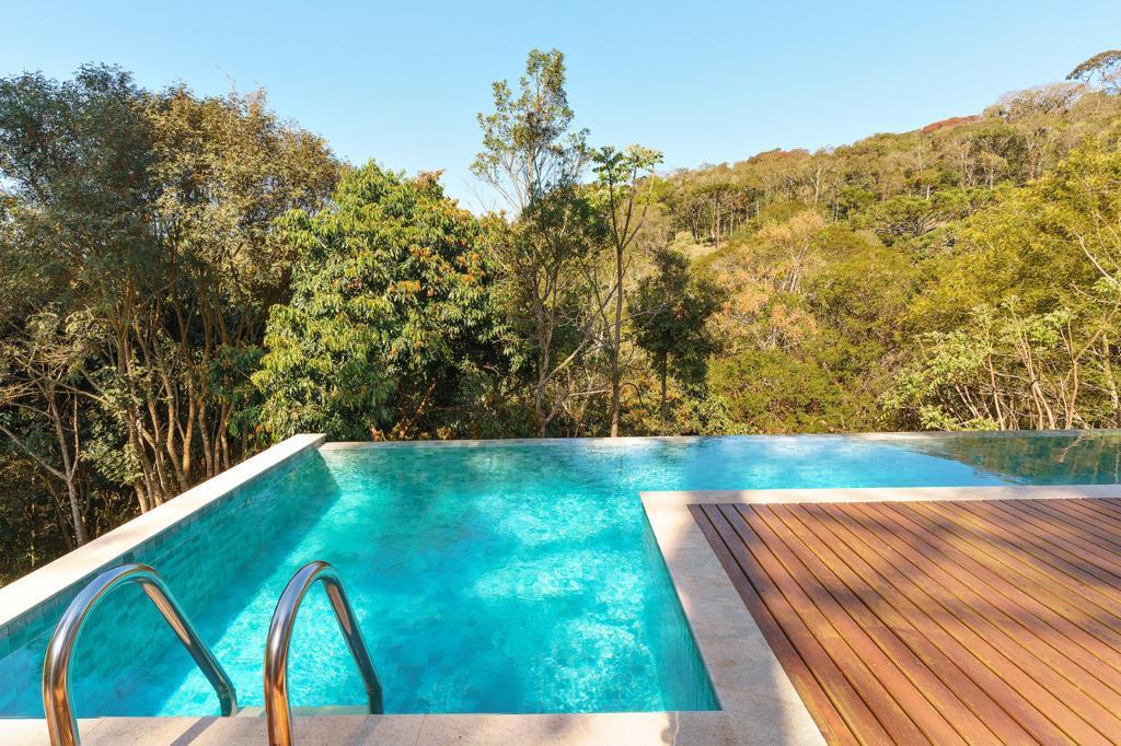 Casa com 4 dormitórios à venda, 330 m² - Parque da Mantiqueira - Santo Antônio do Pinhal/SP