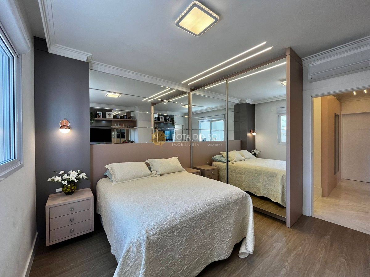 Montpellier apartamento 4 suítes e 3 vagas na Meia Praia — foto 22