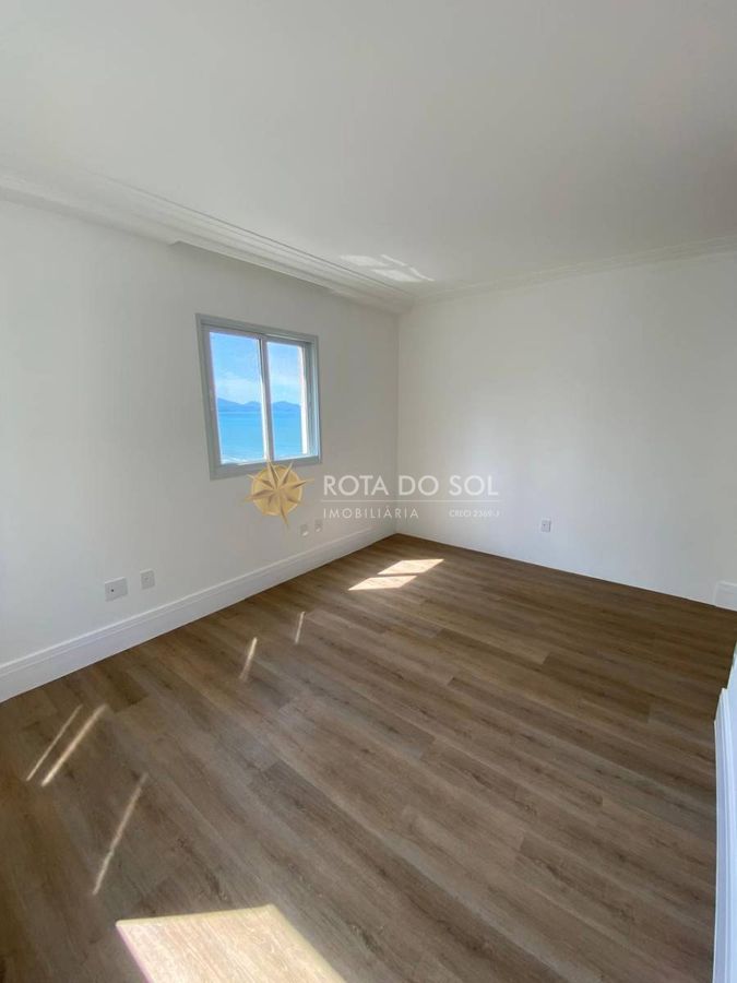 Belíssimo Apartamento 4 Suítes Quadra Mar Meia Praia Itapema SC