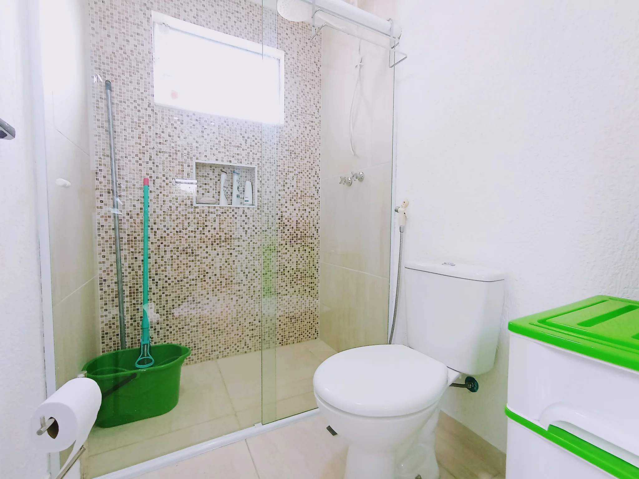 Casa à venda com 4 dormitórios no Residencial Doutor Lessa em Pindamonhangaba/SP. 