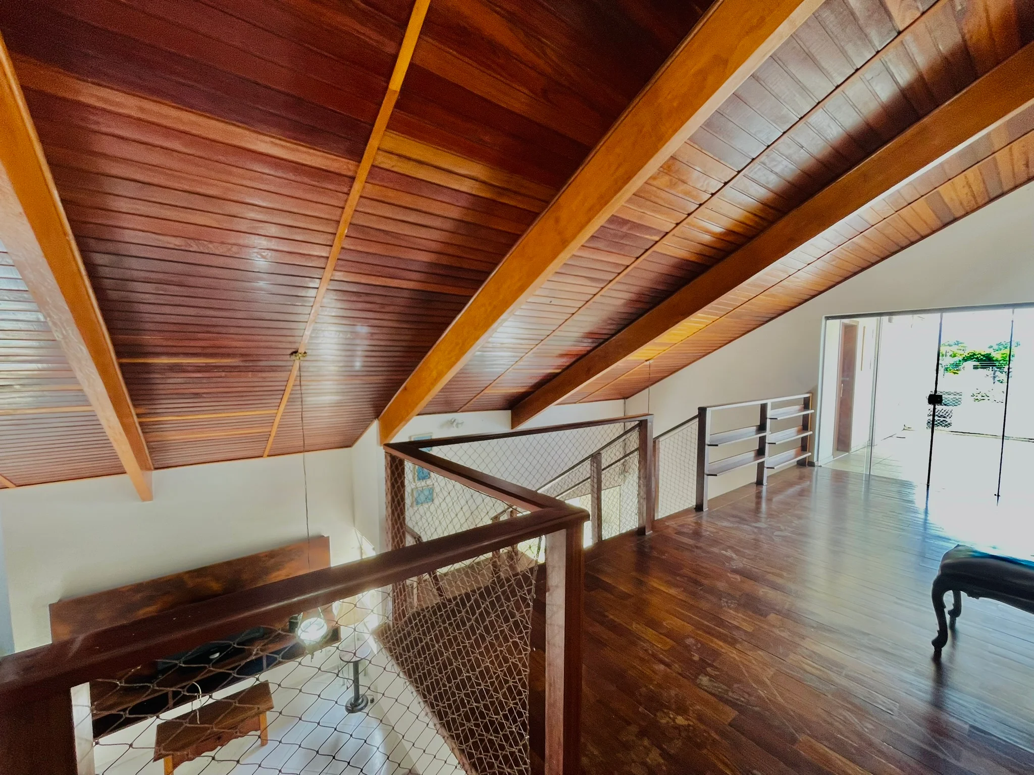 Casa à venda com 4 dormitórios no Condomínio Real Ville em Pindamonhangaba/SP. 