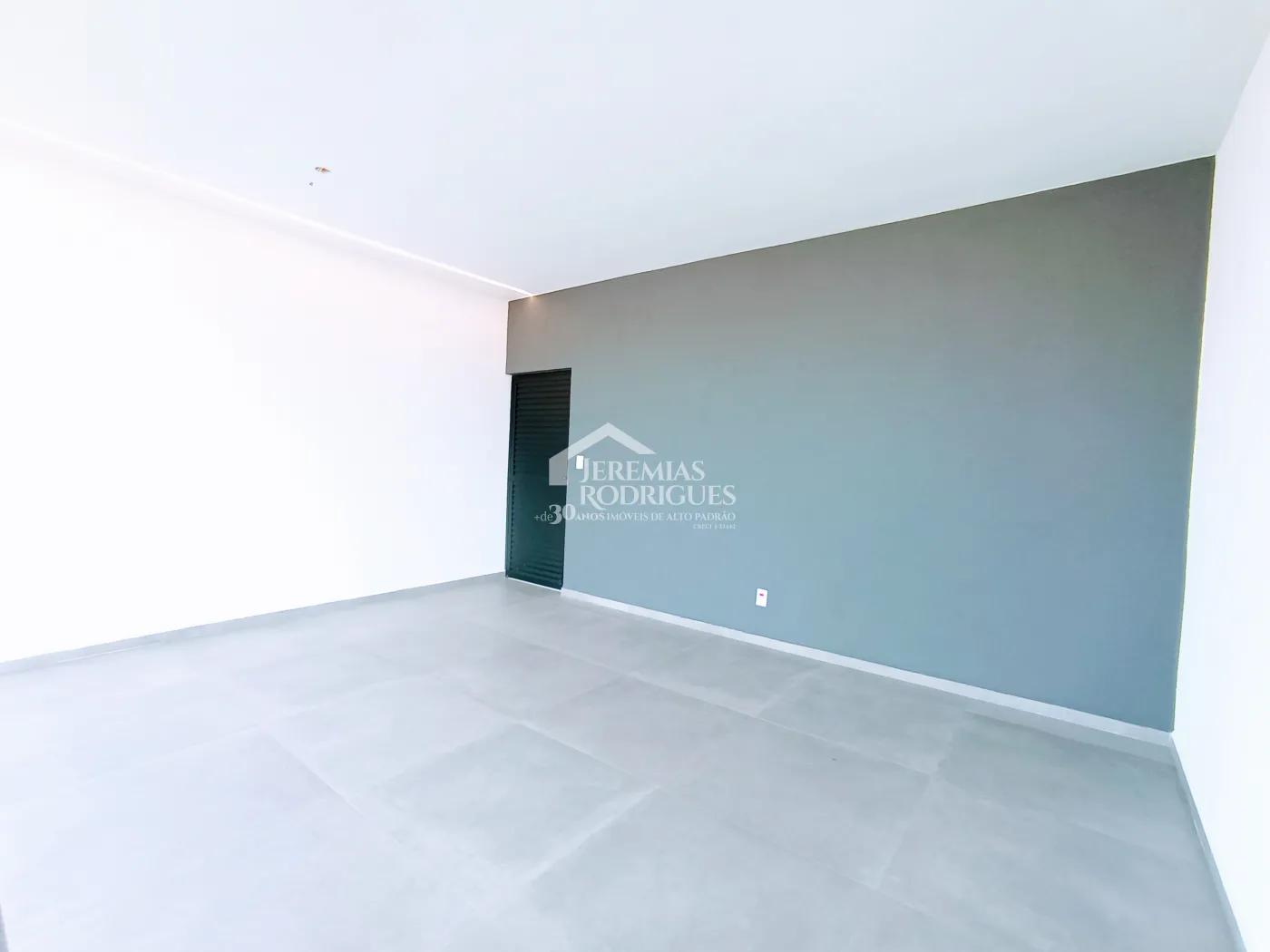 Casa à venda com 3 suítes no Condomínio Ouro Ville em Taubaté/SP