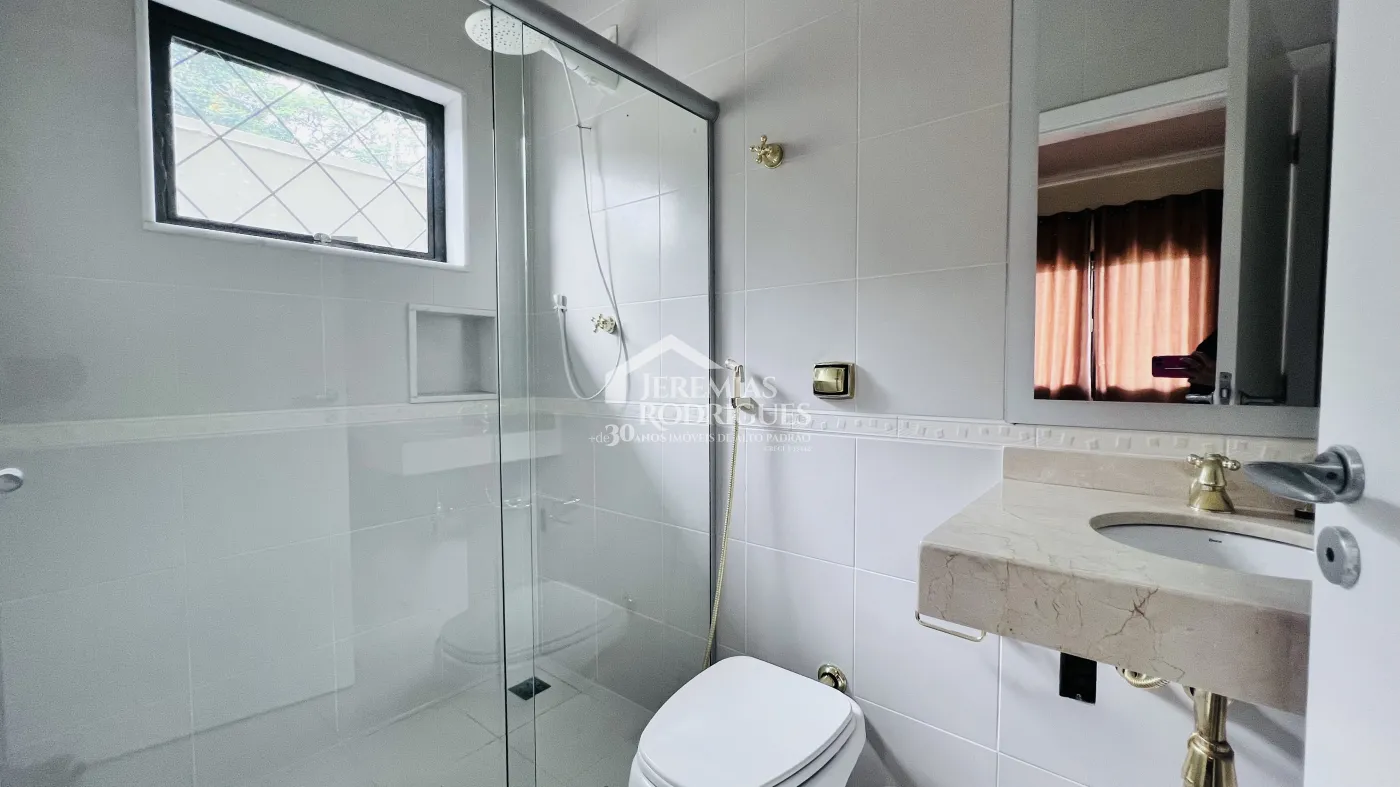 Casa com 8 dormitórios, 900 m² - Condomínio Portal da Serra - Taubaté/SP