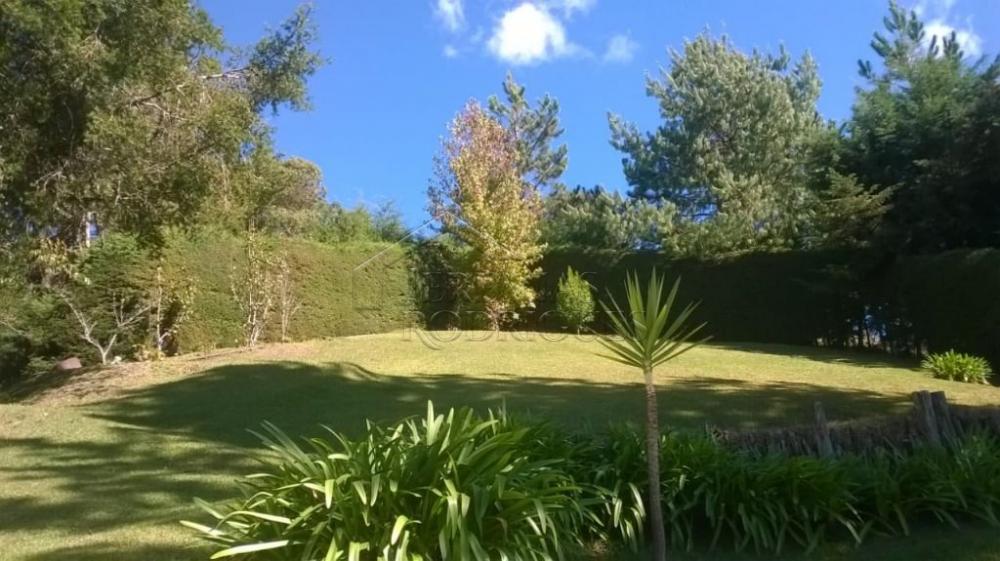 Casa à venda com 3 suítes no Condomínio Recanto do Fojo em Campos do Jordão/SP
