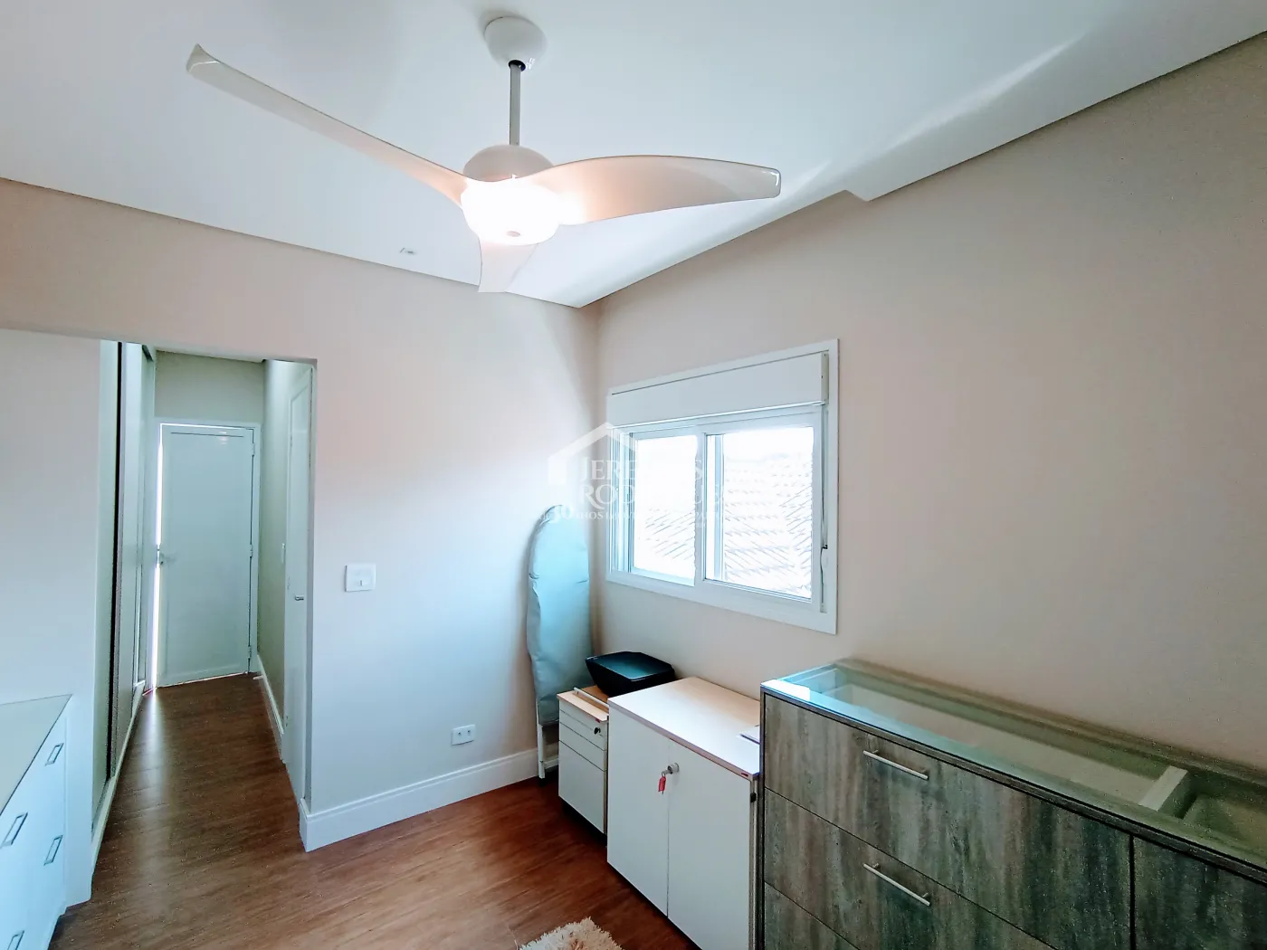 Casa à venda com 4 suítes no Condomínio Altos da Serra VI em São José dos Campos/SP