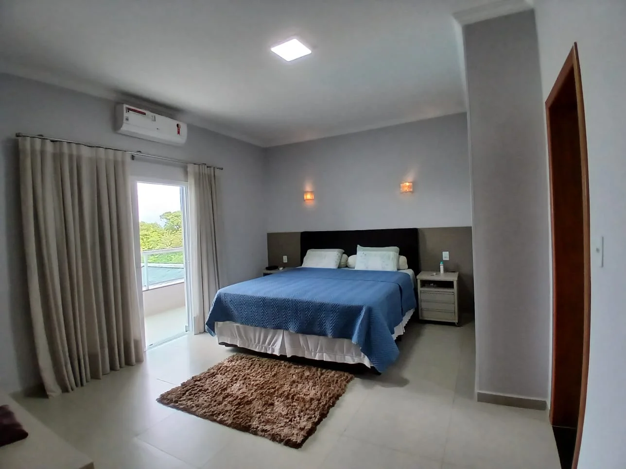 Casa à venda com 3 suítes no Residencial Vargas em Tremembé/SP. 