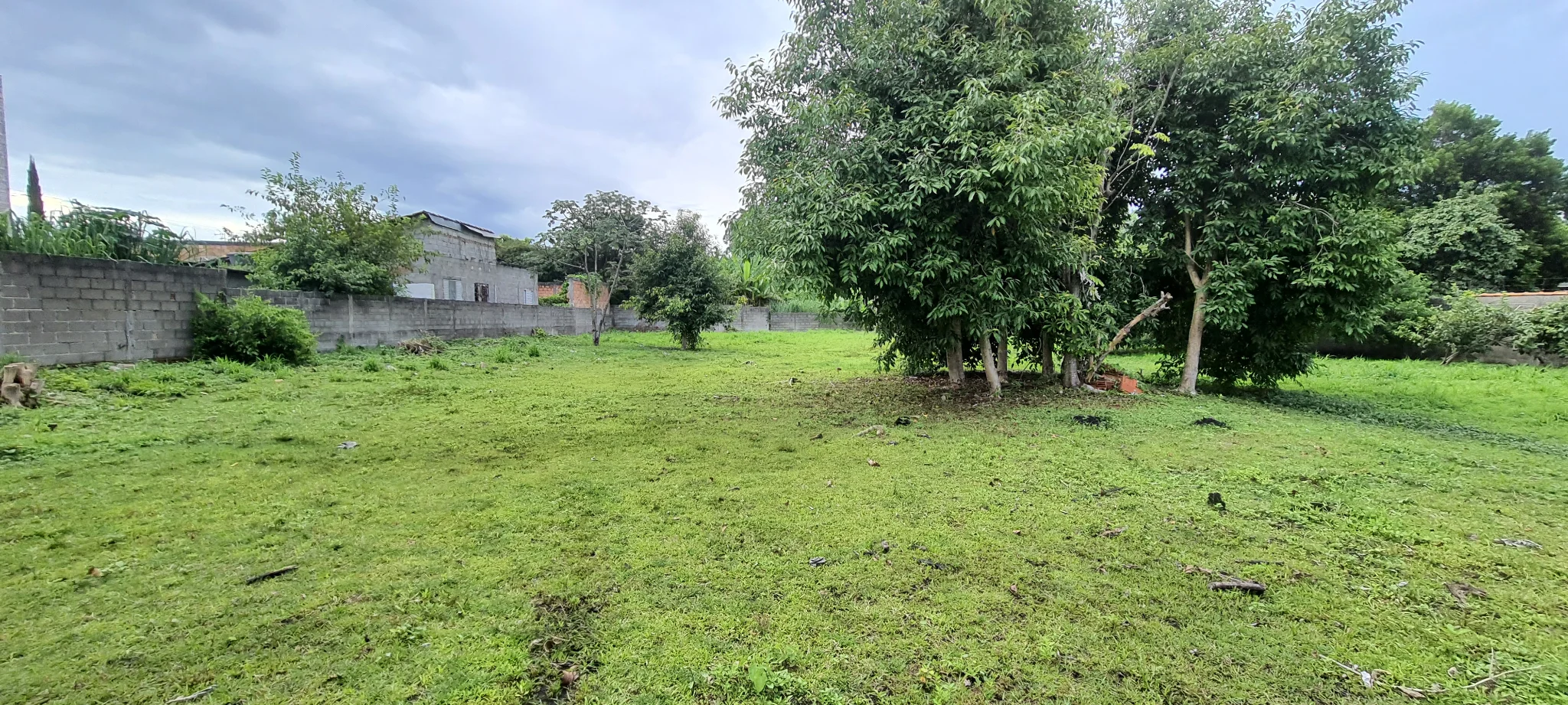 Área à venda com 7.620 m² no bairro Areão em Taubaté/SP. 