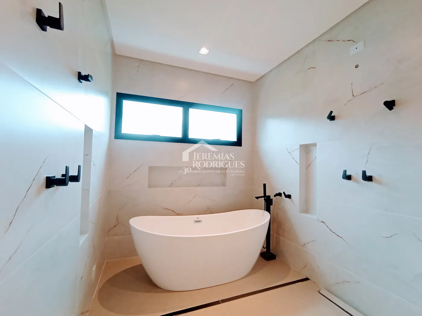 Casa à venda com 4 suítes no Condomínio Cyrella Landscape em Taubaté/SP