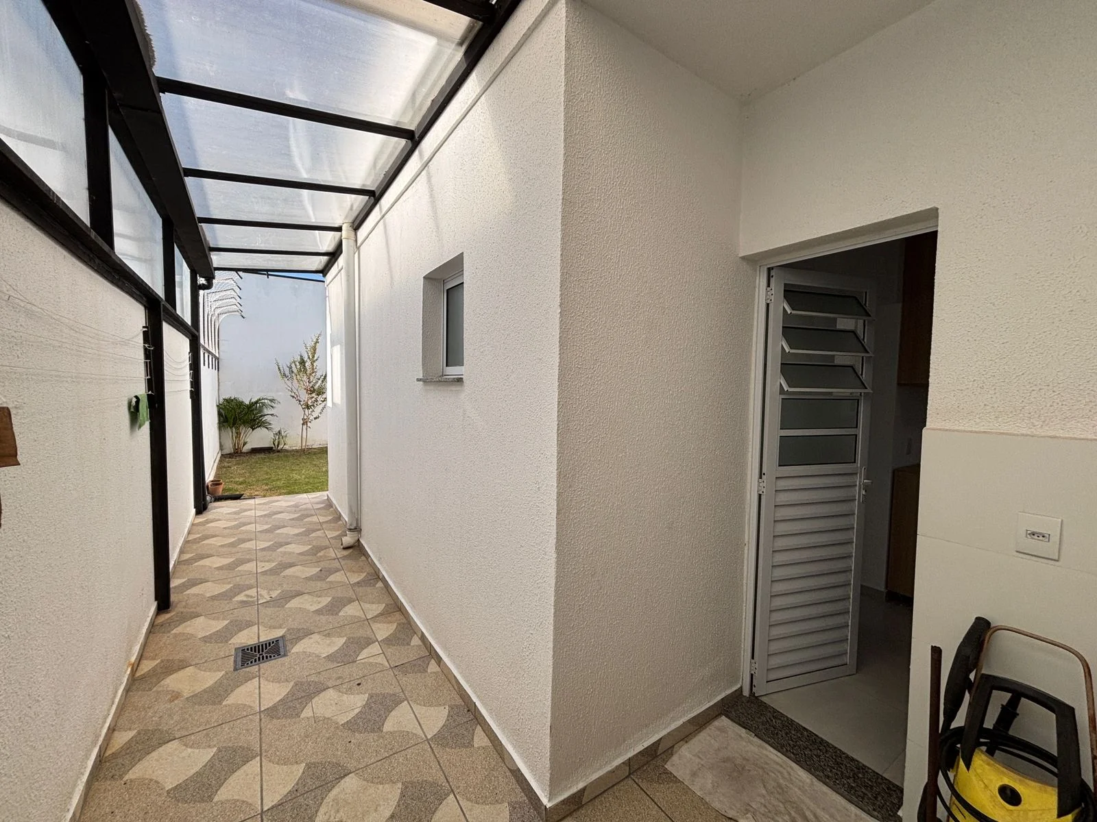Casa à venda no Condomínio Península – 3 quartos, suíte, lazer completo | Pindamonhangaba