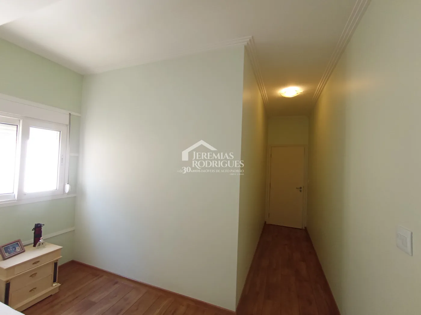 Casa à venda com 4 dormitórios no Condomínio Village Paineiras em Pindamonhangaba/SP