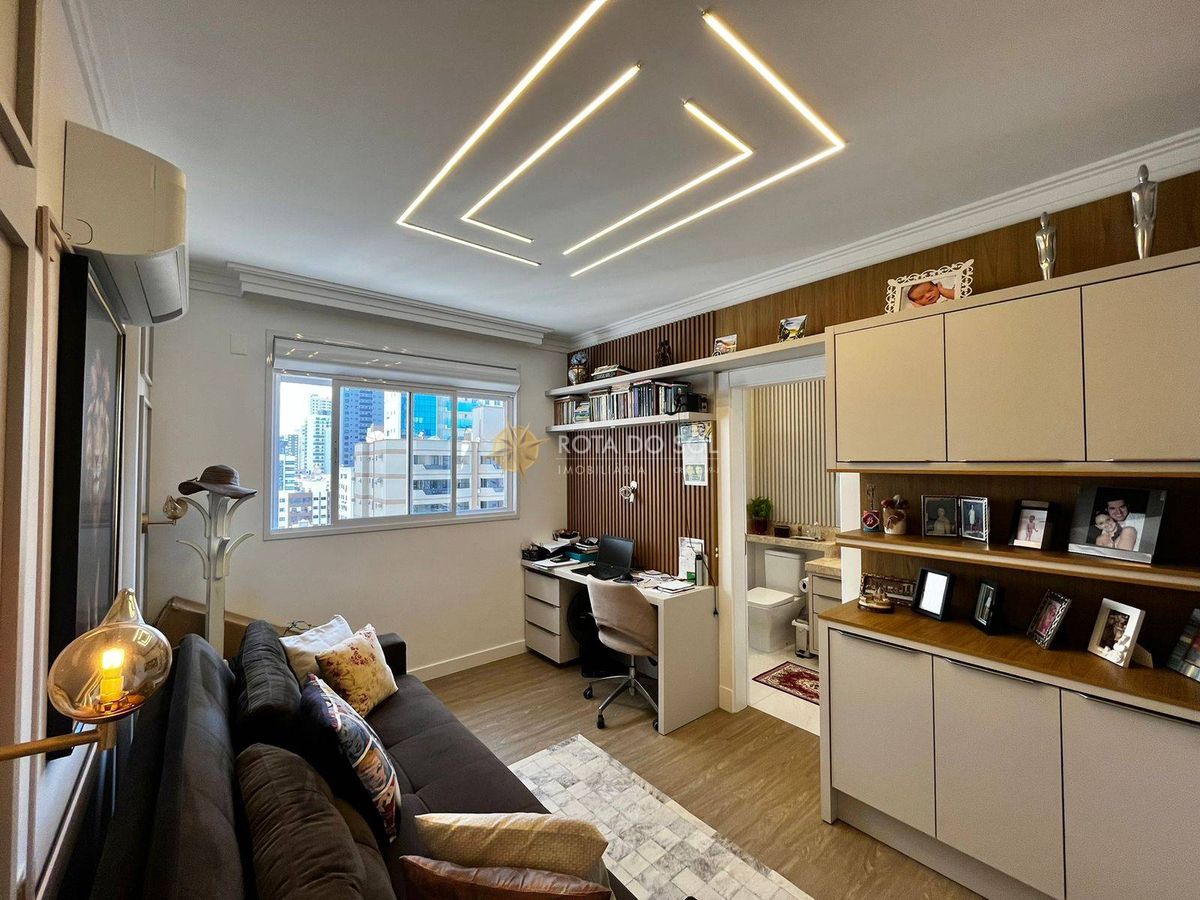 Montpellier apartamento 4 suítes e 3 vagas na Meia Praia — foto 26