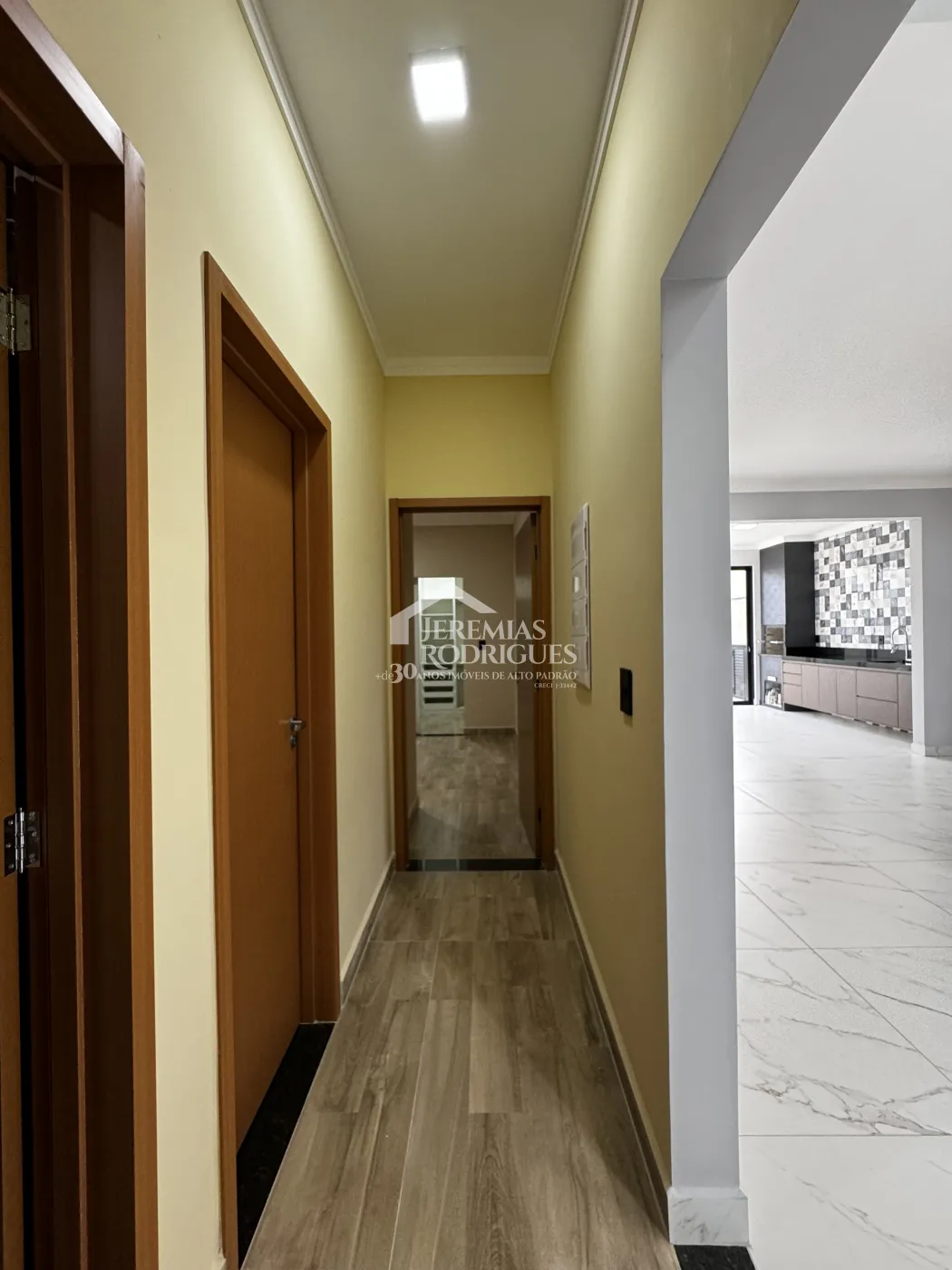 Casa com 3 dormitórios, 167 m² - Condomínio Pérola do Vale - Tremembé/SP.