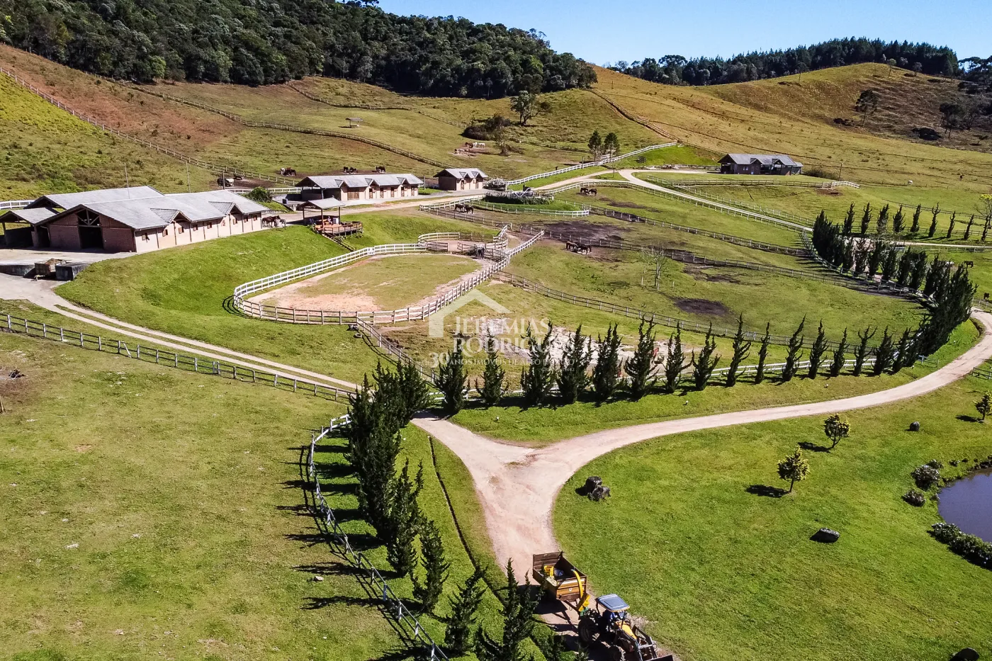 Fazenda com 2.904.000 m² - Sapucaí-Mirim - MG