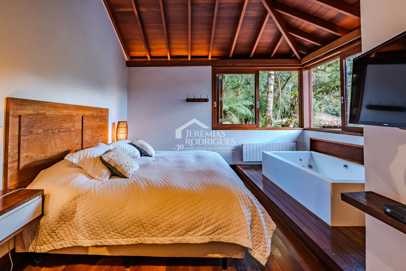 Casa para venda com 5 suítes no Condomínio Villandry em Campos do Jordão/SP