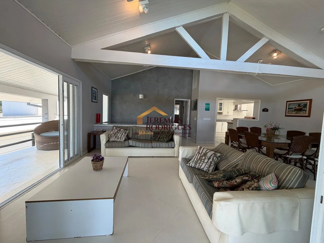 Casa à venda no Condomínio Santa Rita em Ubatuba/SP.