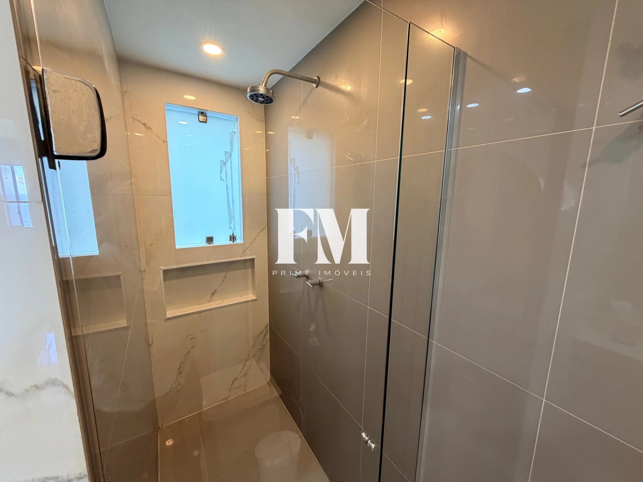 Frente mar em Copacabana: apartamento à venda de 2 quartos, andar alto com vista panorâmica, alto p - foto 21