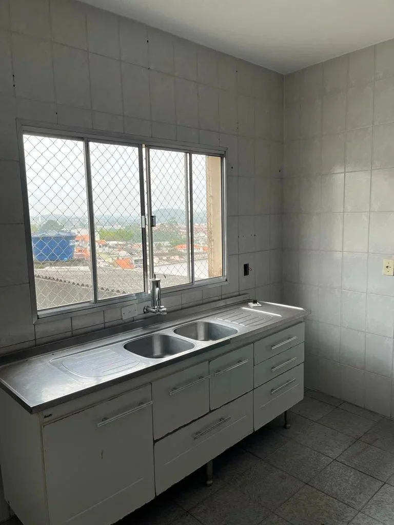 Casa GRANDE, 153m², Térrea com 03 quartos, 02 Vagas de Garagem Coberta, para locação no Jardim Ipê 4, São Bernardo do Campo - SP