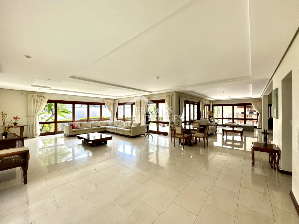 Casa com 4 quartos, 617 m² - Condomínio Taubaté Village - Taubaté/SP