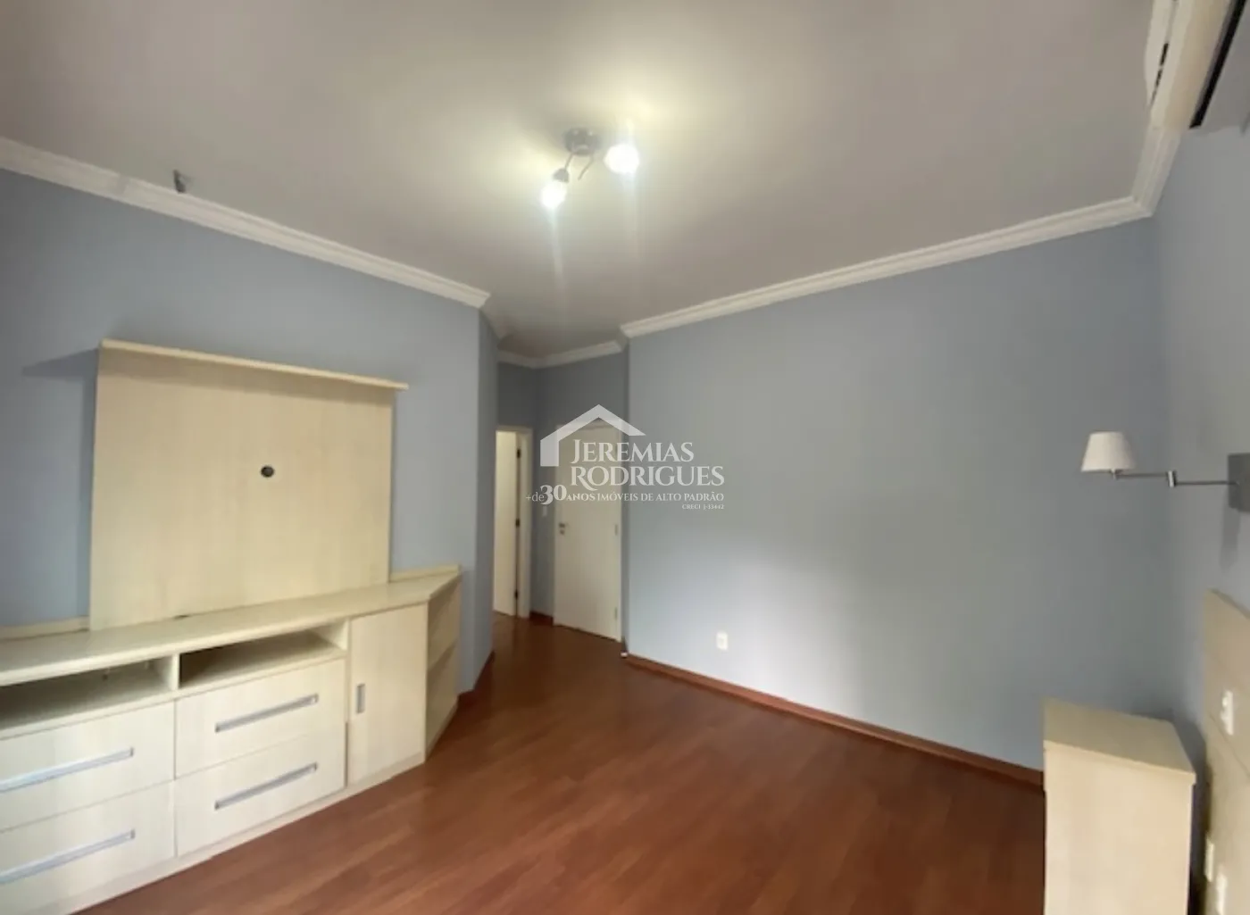 Sobrado com 5 dormitórios, 300 m² - Condomínio Taubaté Village - Taubaté/SP