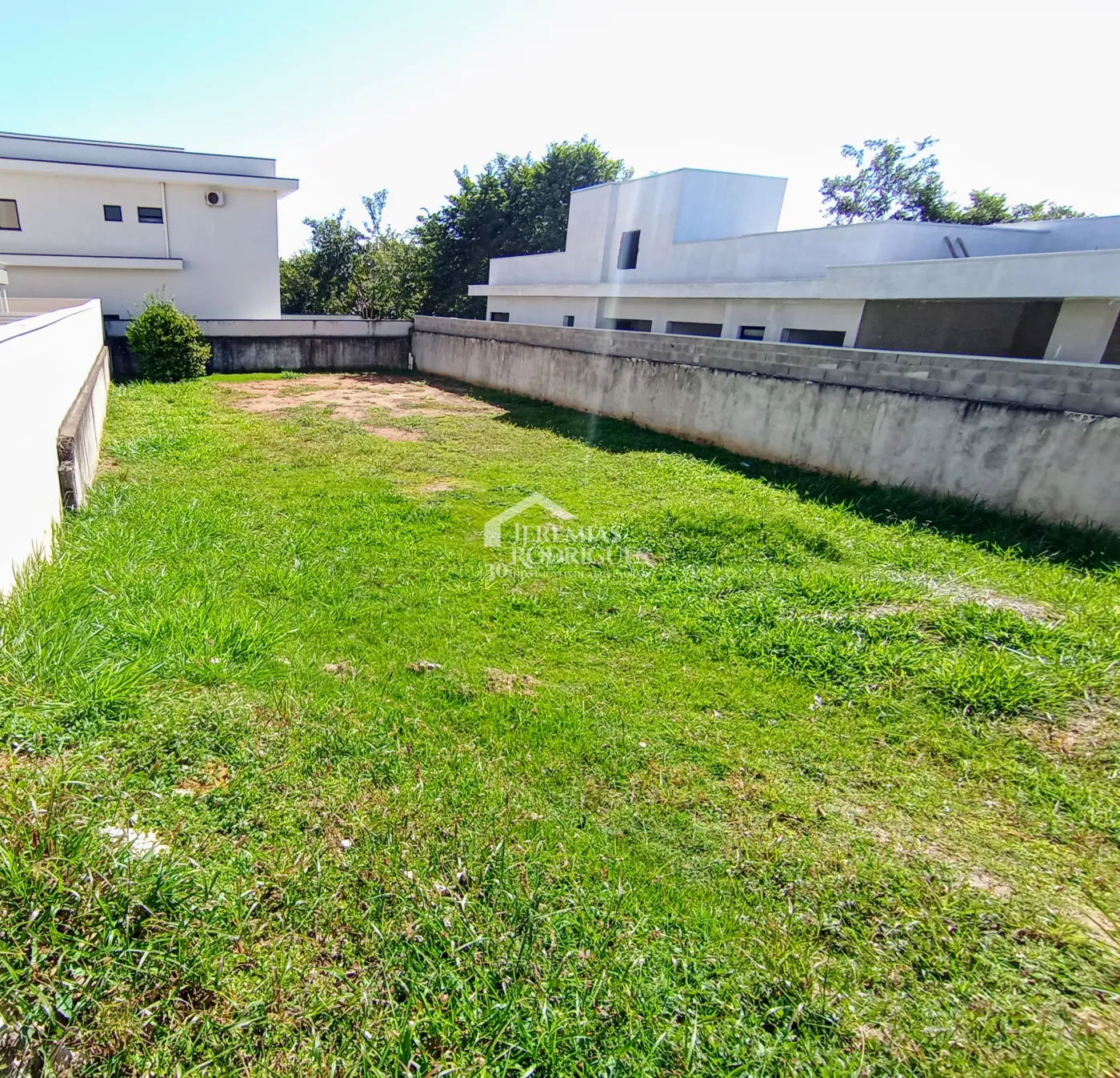 Terreno à venda com 405 m² no Condomínio Reserva dos Lagos em Pindamonhangaba/SP