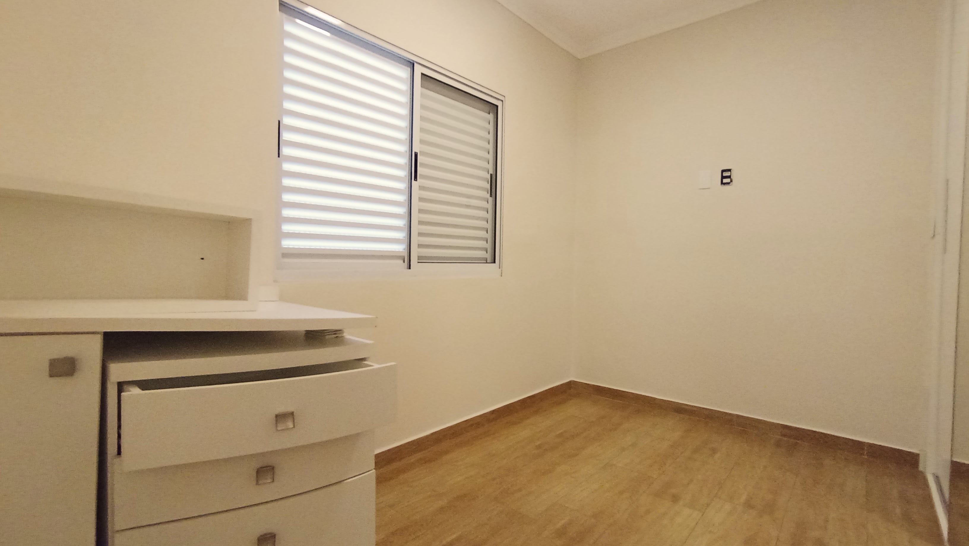 Casa para locação com 3 suítes no Condomínio Campos do Conde II - Chambord em Tremembé/SP.