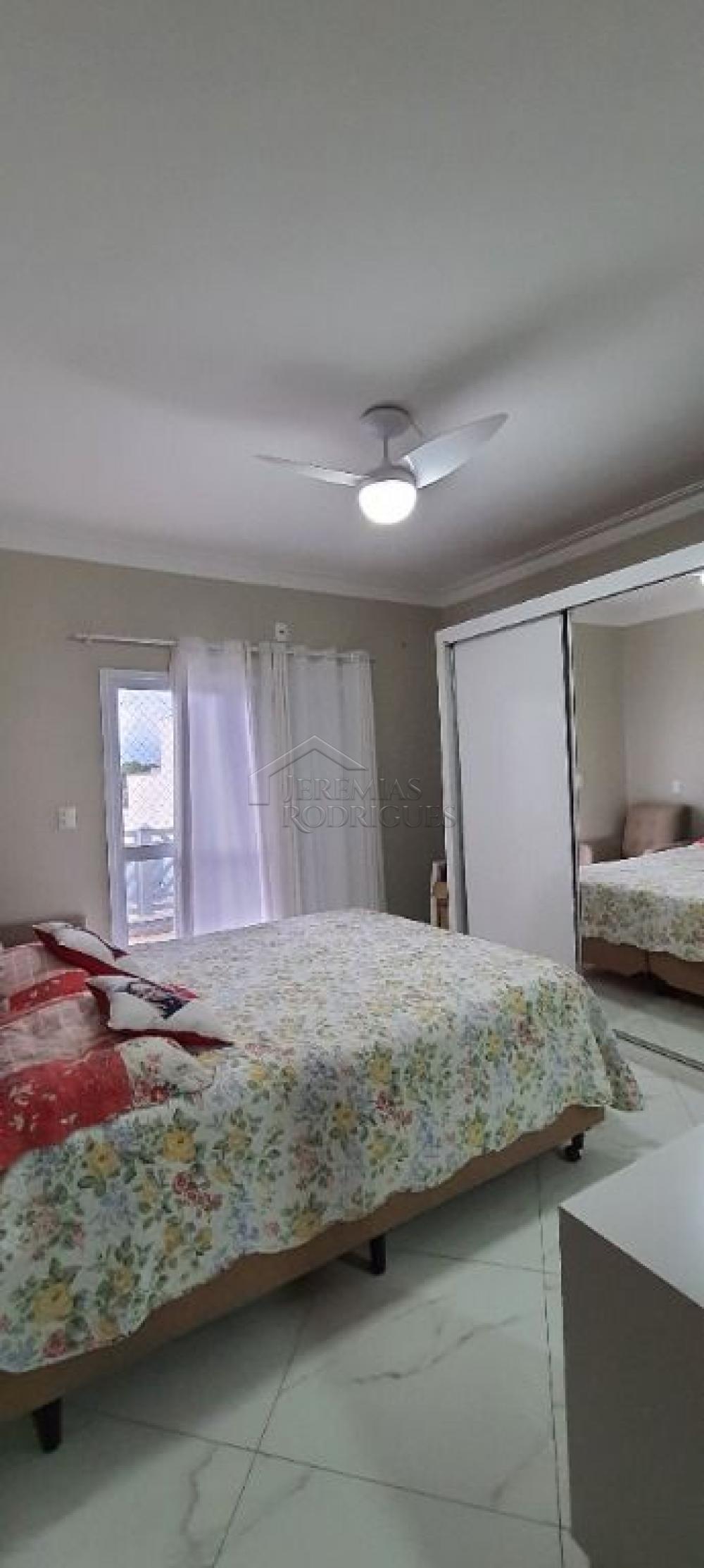 Casa à venda com 3 suítes no Condomínio Parque das Araucárias em Tremembé/SP.