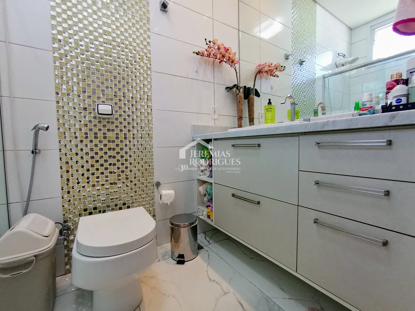 Casa para venda com 3 dormitórios no Condomínio Campos Do Conde II Versailles em Tremembé/SP