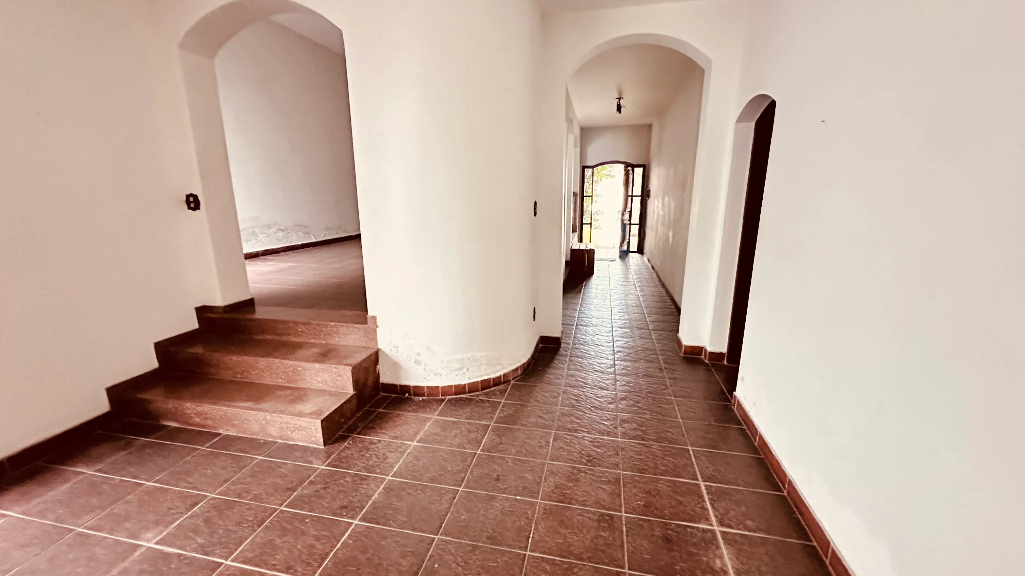 Casa com 3 suítes para venda e locação no bairro Jardim Boa Vista em Pindamonhangaba/SP 