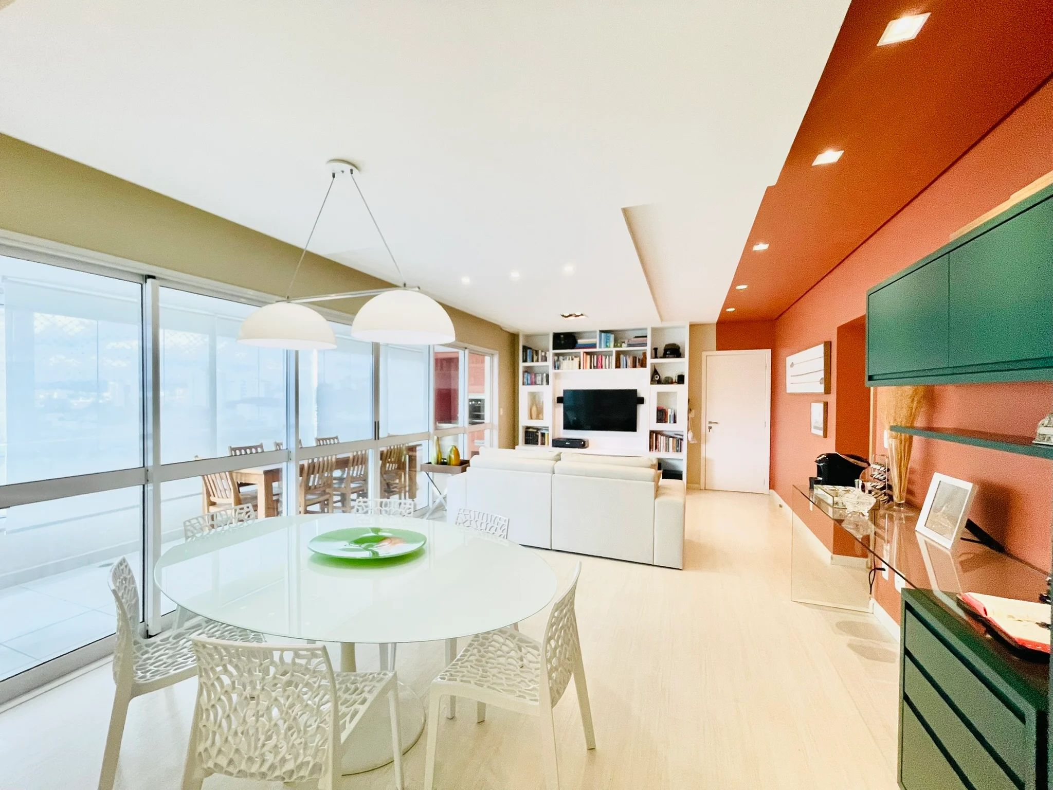 Apartamento à venda com 3 dormitórios, 130m² no Edifício Figueiras em Taubaté/SP