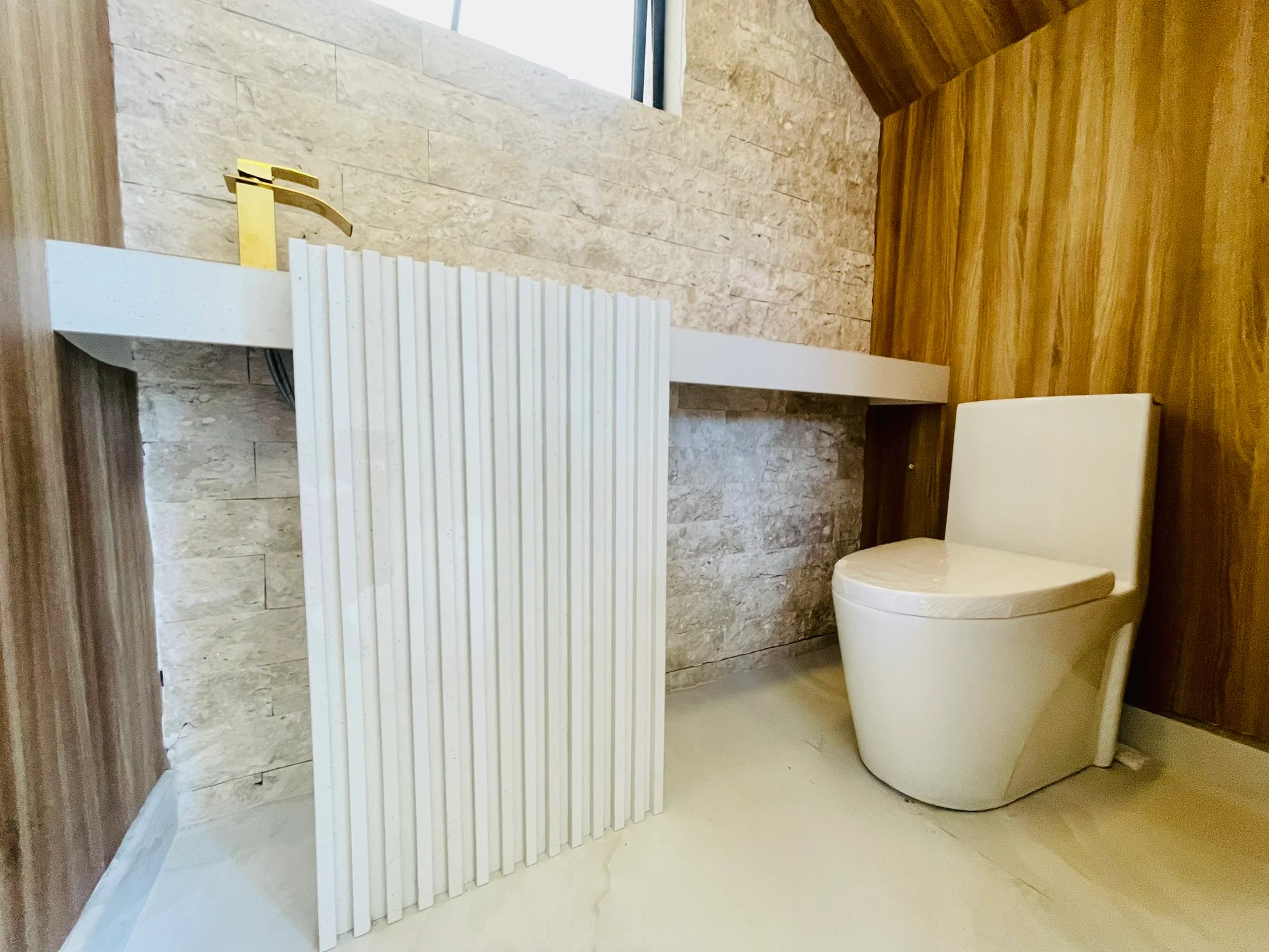 Casa para venda e locação com 3 dormitórios no Condomínio Terras do Vale em Caçapava/SP. 