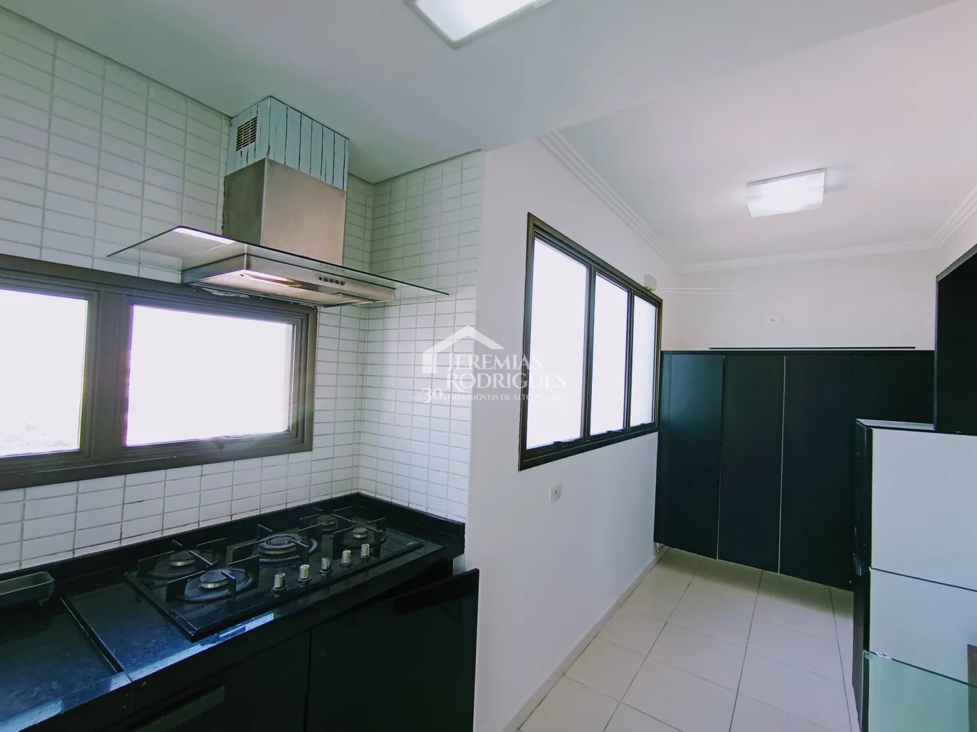 Apartamento com 2 dormitórios, 107 m² - Edifício Jabuticabeiras - Taubaté/SP.