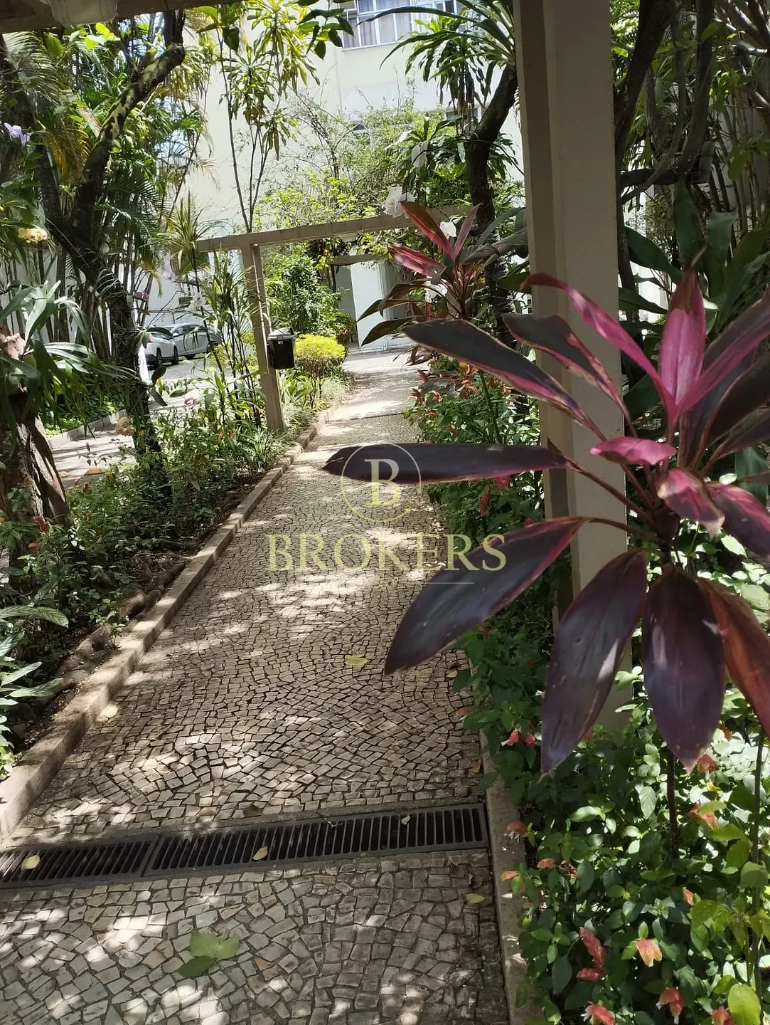 Apartamento com 2 quartos, em frente ao metrô, à Venda em  Botafogo, Rio de Janeiro. — foto 24