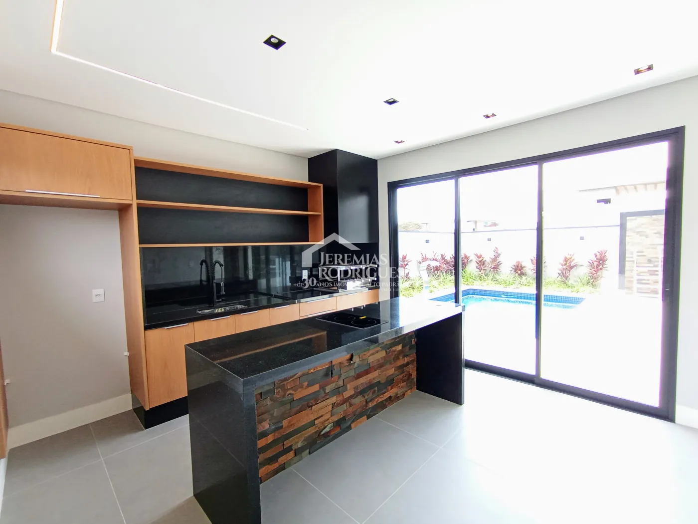 Casa para venda com 4 dormitórios no Condomínio Village Splendore em Pindamonhangaba/SP