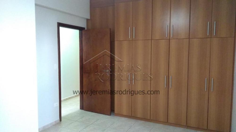 Apartamento à venda com 3 dormitórios, 146 m² no Edifício Olímpia em Taubaté/SP. 