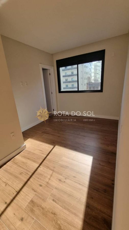 Residencial Brooklyn Tower Apartamento 4 Suítes em Meia Praia Itapema/SC — foto 8