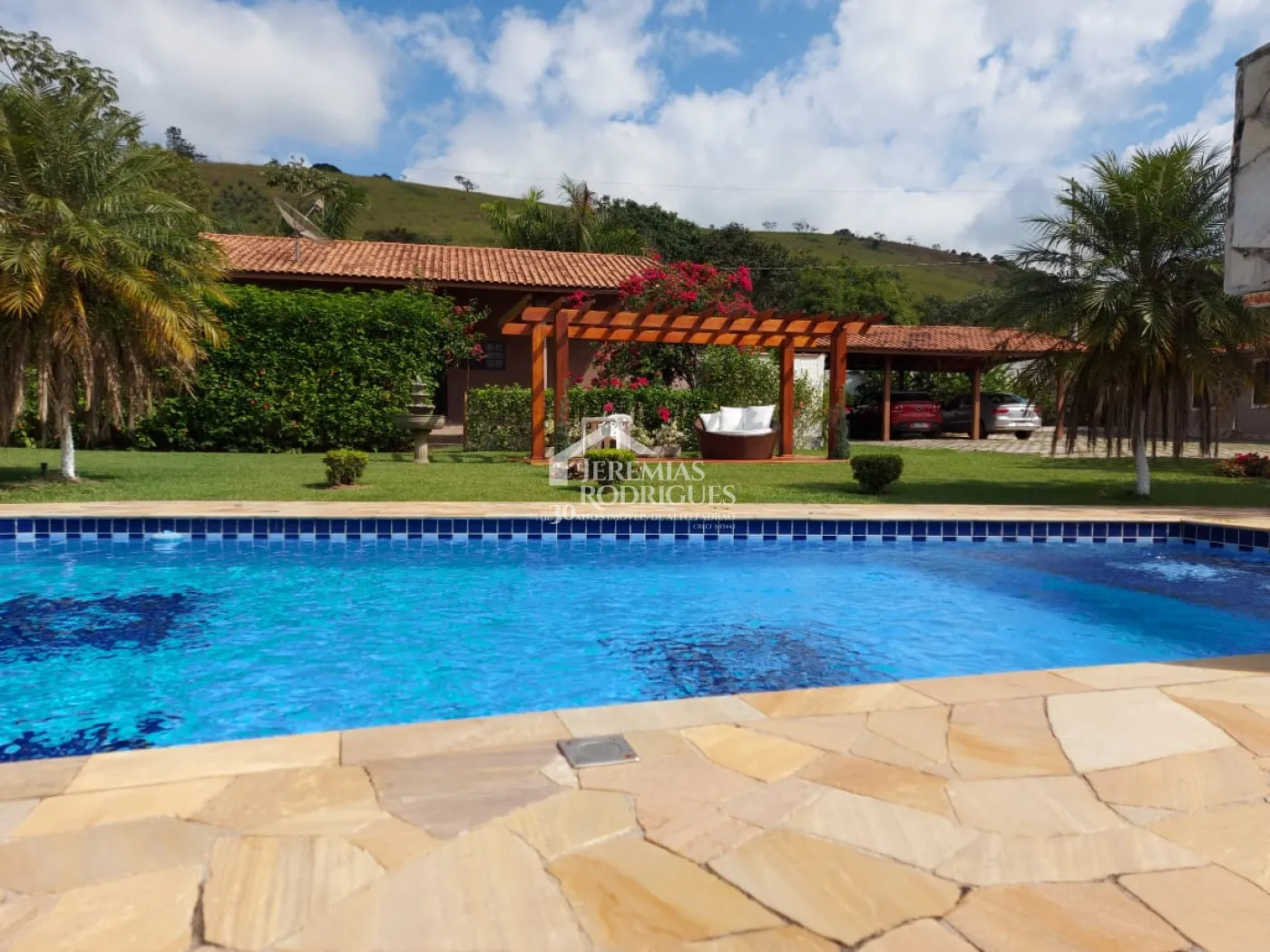 Rural misto à venda por R$ 1.800.000,00 - Pindamonhangaba/SP
