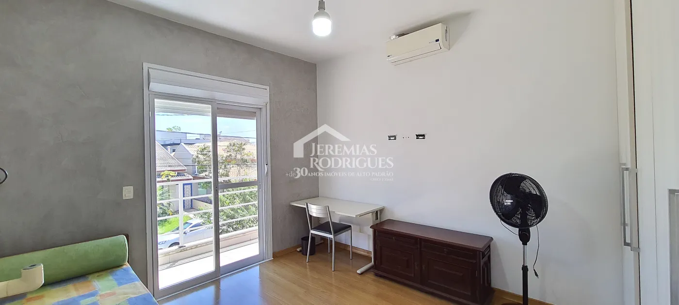 Casa com 3 suítes para venda no Condomínio Campos Do Conde II Versailles em Tremembé/SP