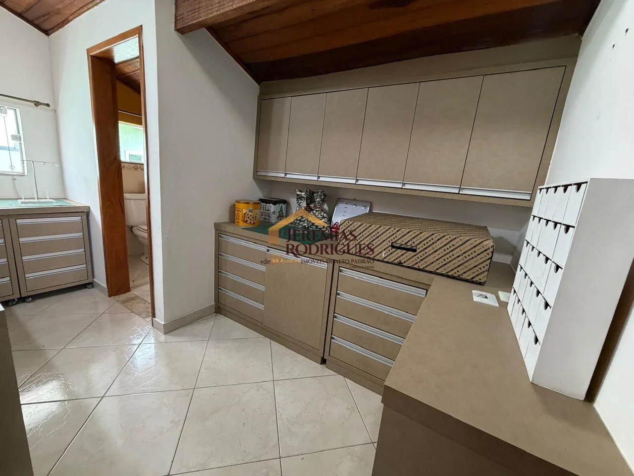 Casa à venda no Condomínio Real Ville em Pindamonhangaba/SP.