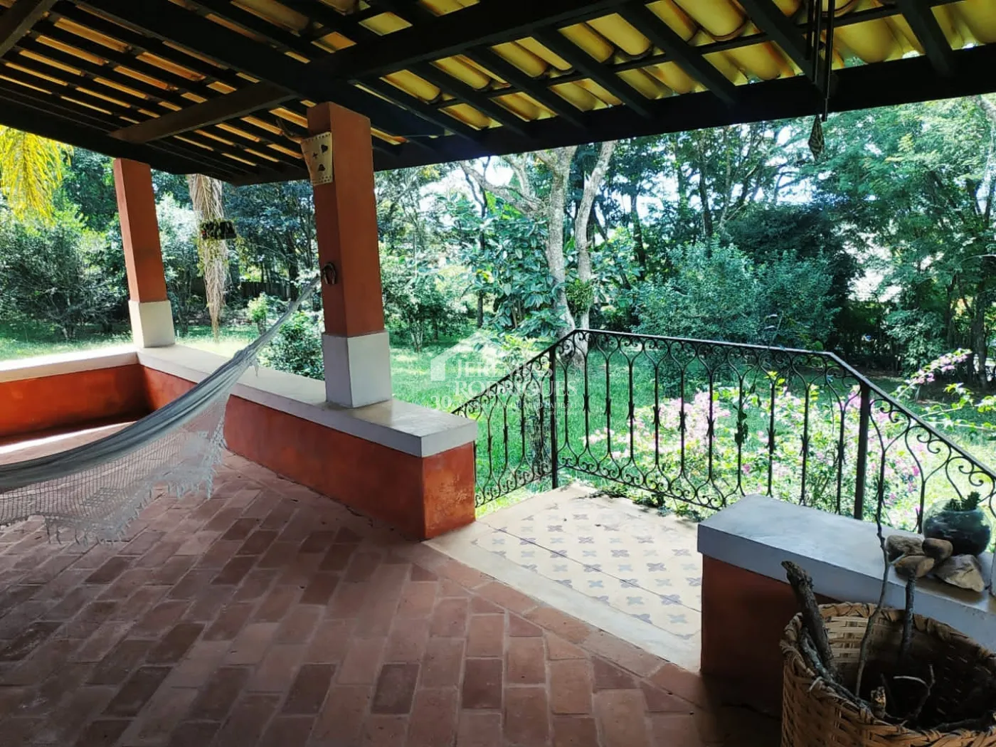 Oportunidade! Casa com 3 dormitórios no Condomínio Chácaras Cataguá em Taubaté/SP