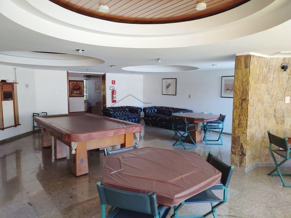 Apartamento para locação com 3 dormitórios, 256 m² no Edifício Plaza Alta em Taubaté/SP.