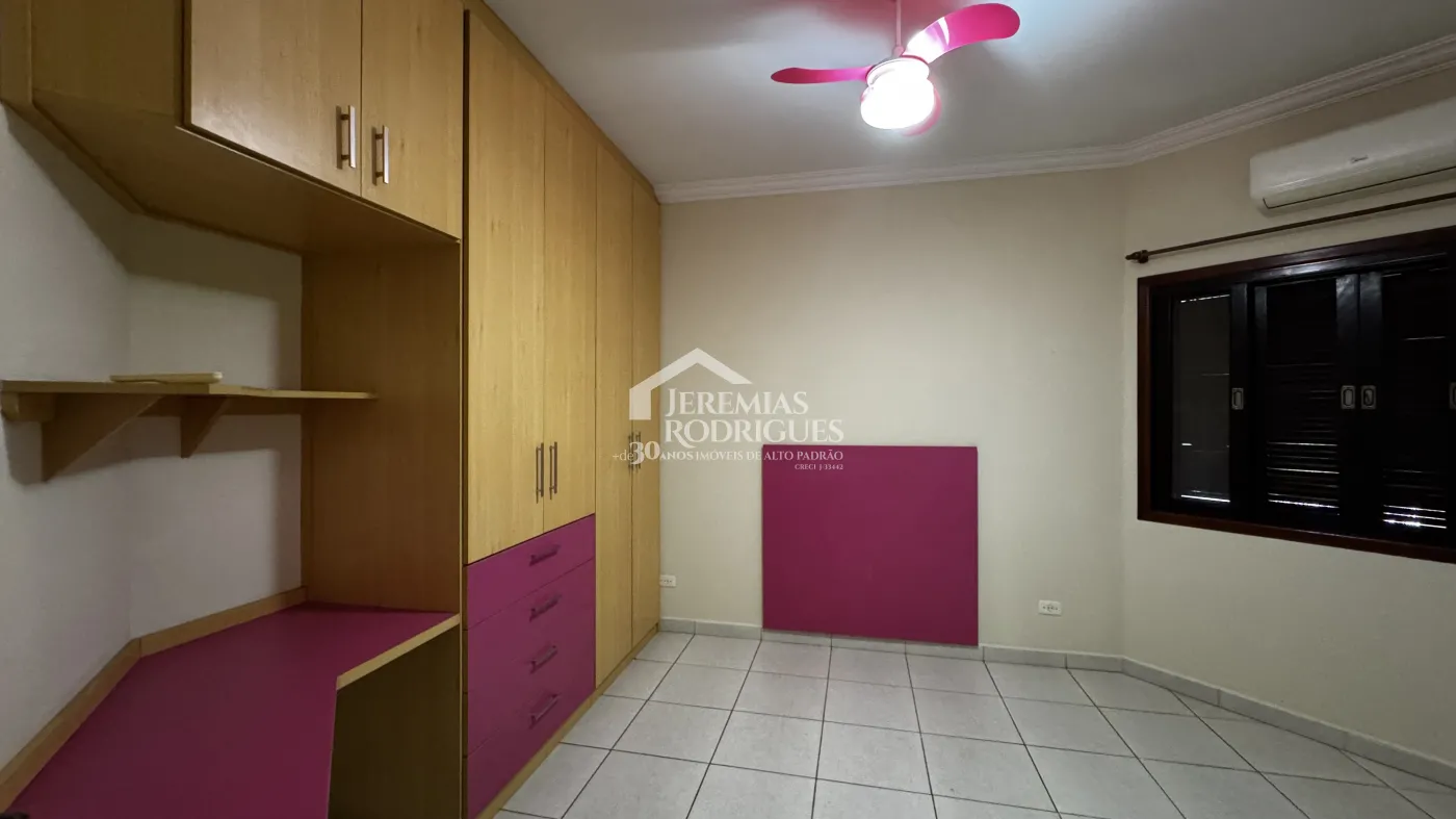 Casa para venda e locação com 4 dormitórios no Condomínio Colonial Village I em Pindamonhangaba/SP