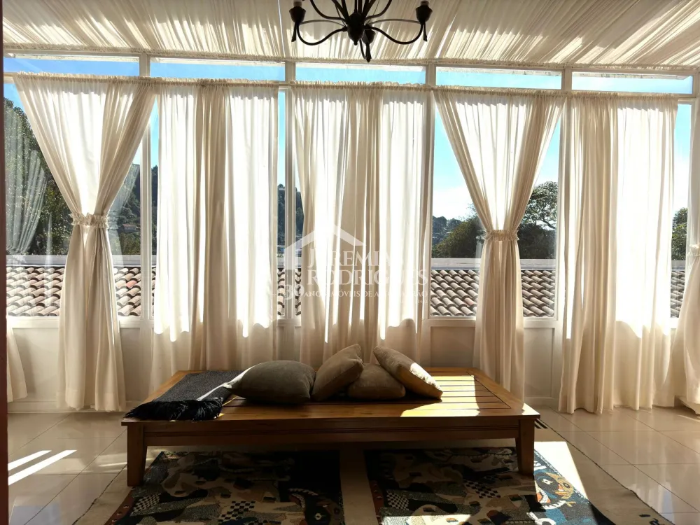 Casa com 4 suítes, 350 m² -  Vila Francalanza - Campos do Jordão/SP.