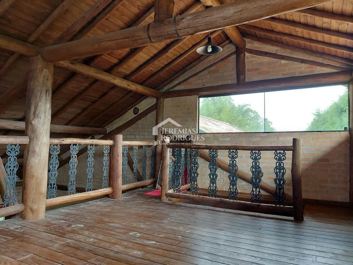Chácara com 4 dormitórios, 268 m² - Mandú - Pindamonhangaba/SP.