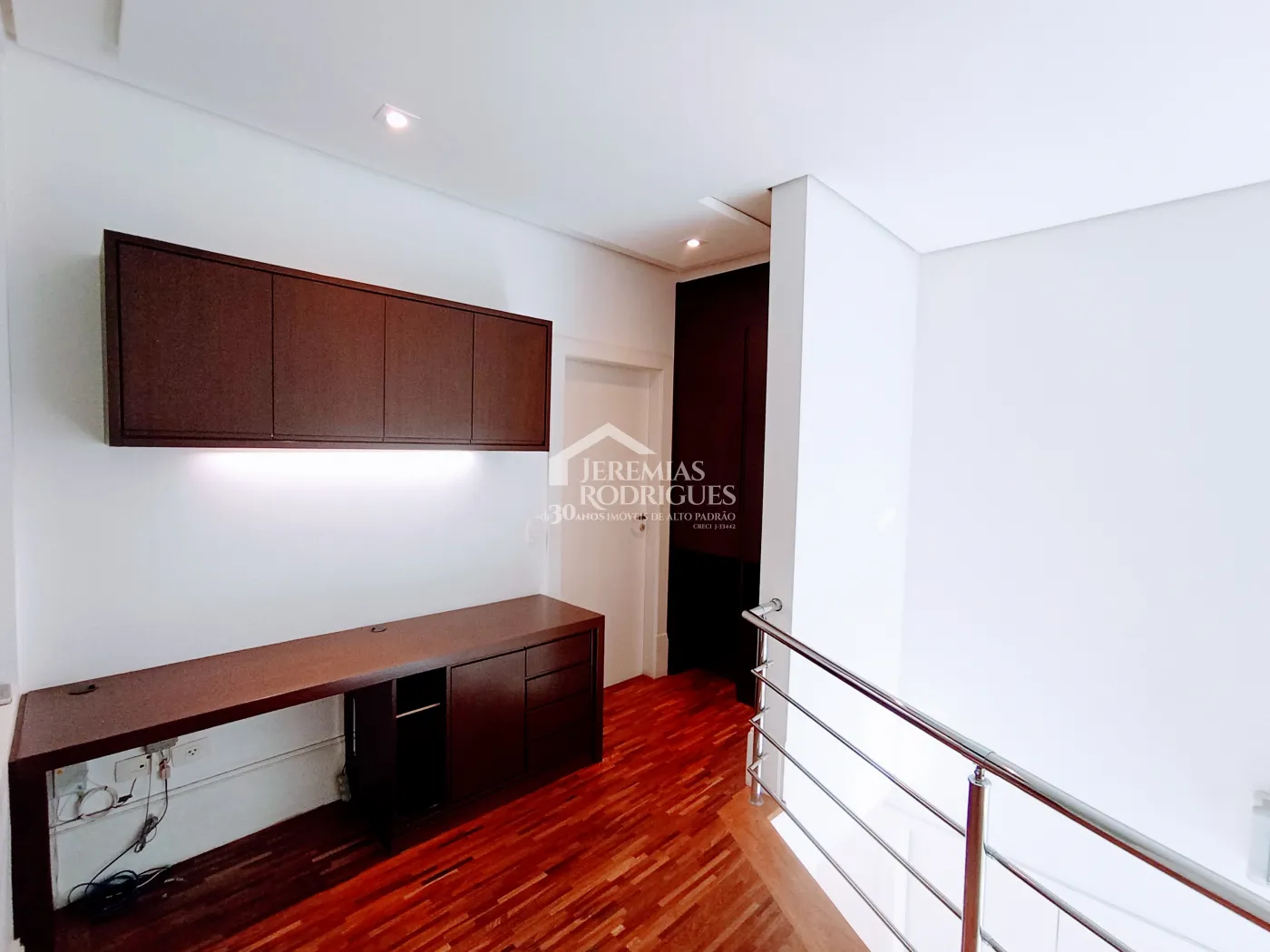 Casa para venda e locação com 4 suítes no Condomínio Taubaté Village em Taubaté/SP.