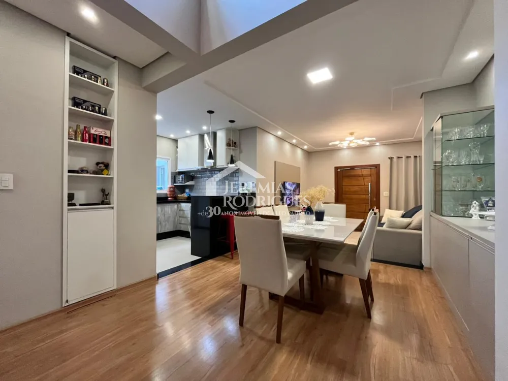 Casa com 3 dormitórios, 205 m² - Centro - Tremembé/SP