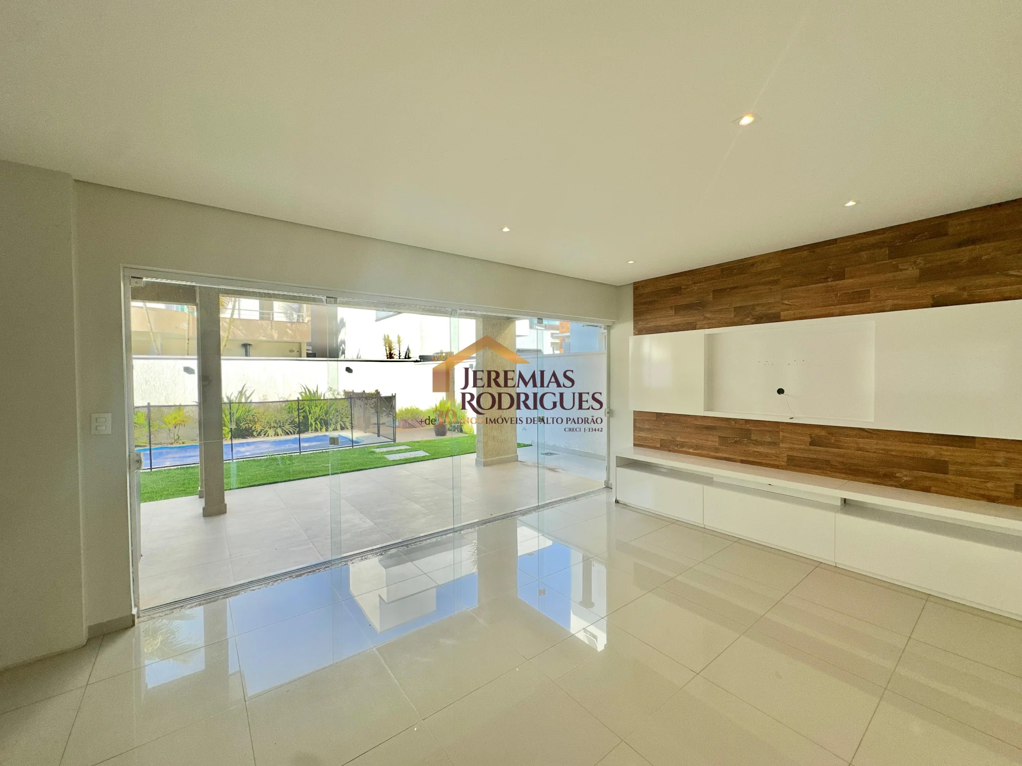 Casa para locação e venda no Condomínio Campos do Conde II Versailles em Tremembé/SP. - foto 3