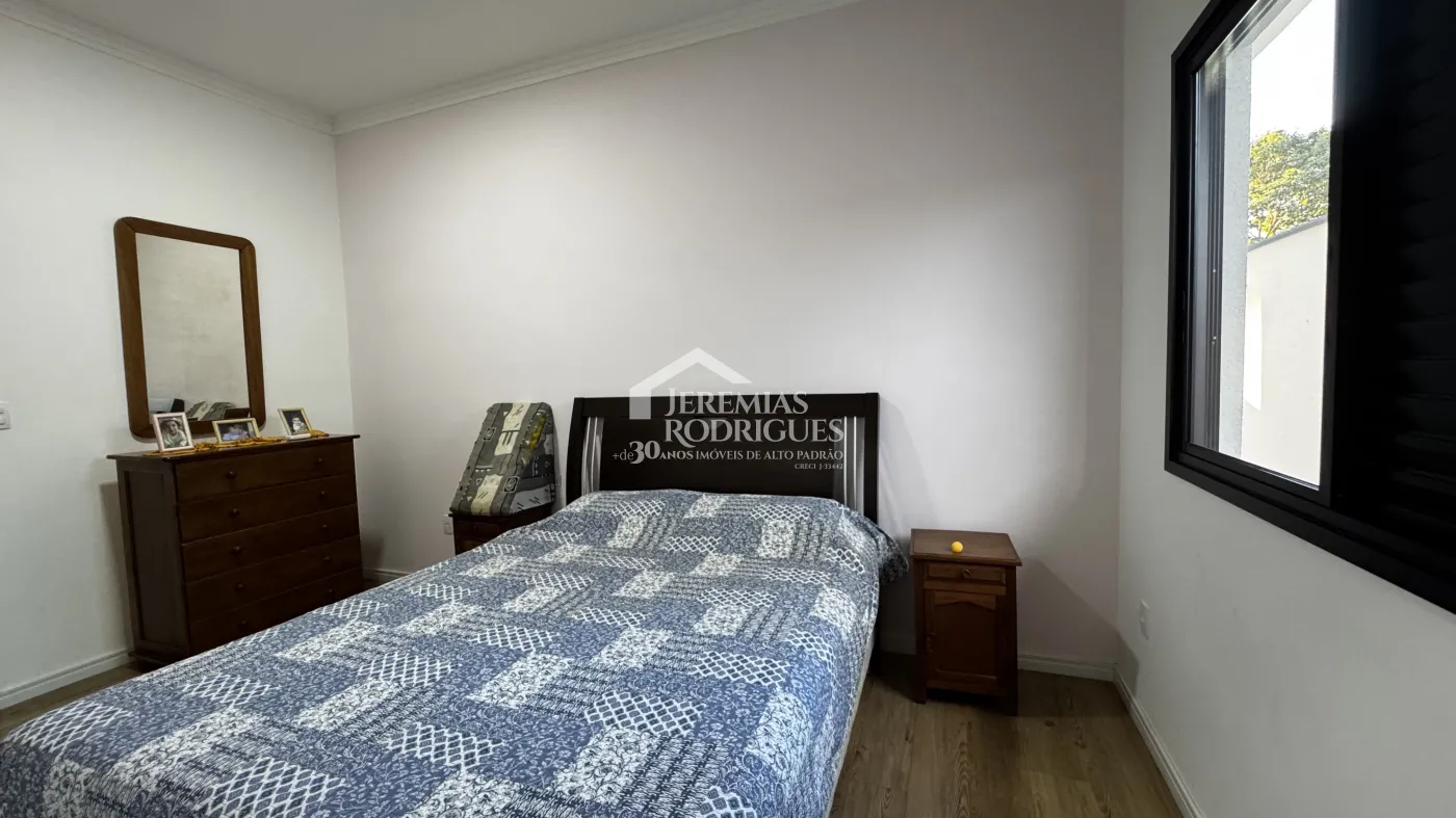 Casa à venda com3 suítes no Condomínio Reserva dos Lagos em Pindamonhangaba/SP.