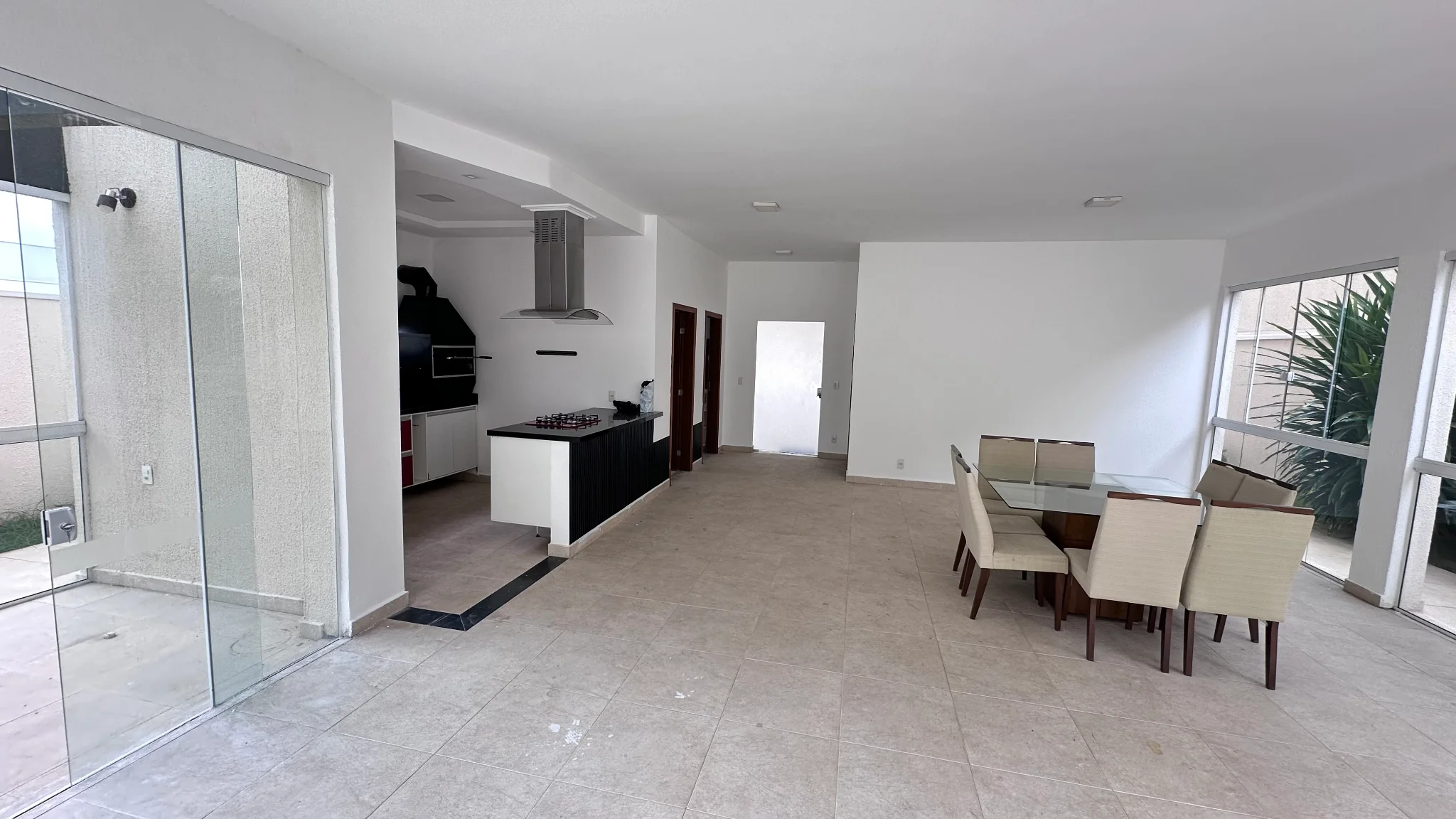 Casa para locação e venda no Condomínio Reserva dos Lagos em Pindamonhangaba/SP.